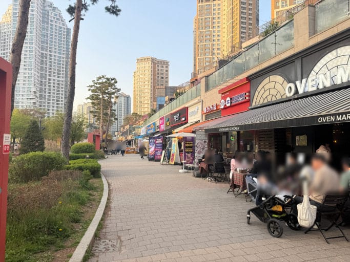Gwanggyo Lakeside Pub